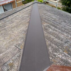 施工事例　屋根棟板金修理